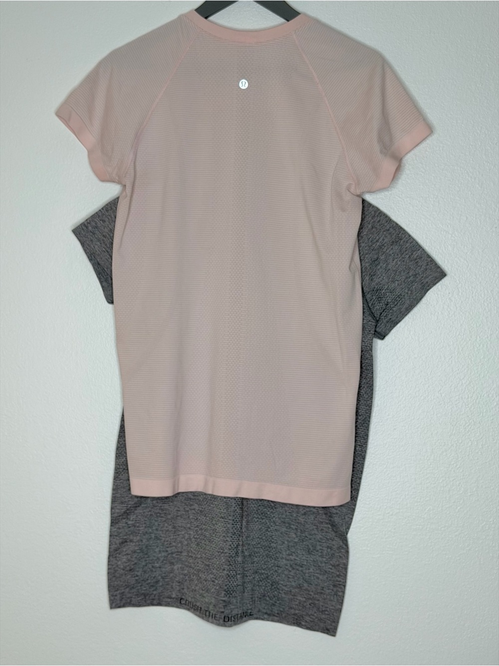 Lululemon Swiftly Tech Short Sleeve t-Shirt bundle Lot of 2 gray & light pink - Picture 2 of 8
